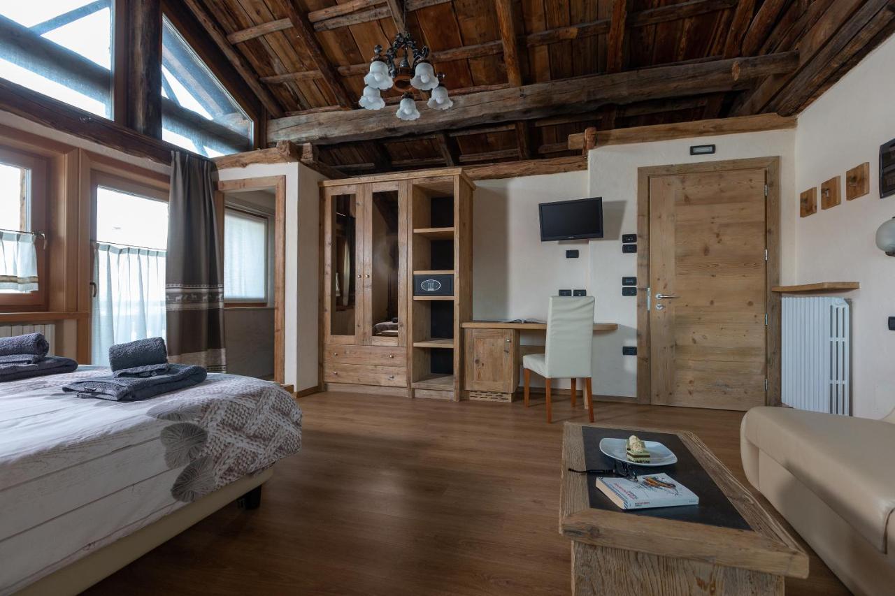 La Grolla Rooms & Apartments Livigno Exterior photo