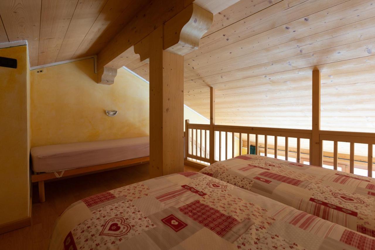 La Grolla Rooms & Apartments Livigno Exterior photo