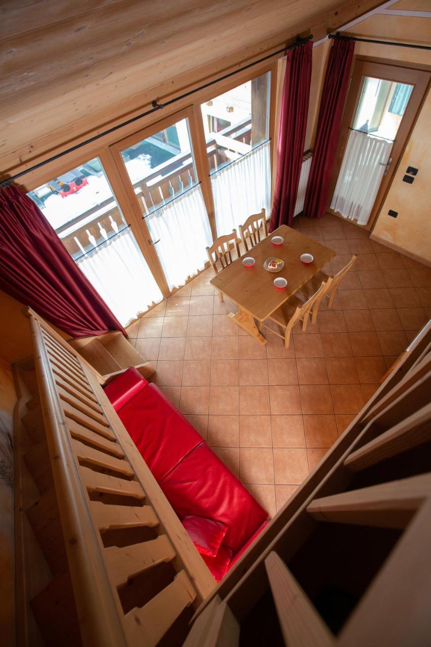 La Grolla Rooms & Apartments Livigno Exterior photo