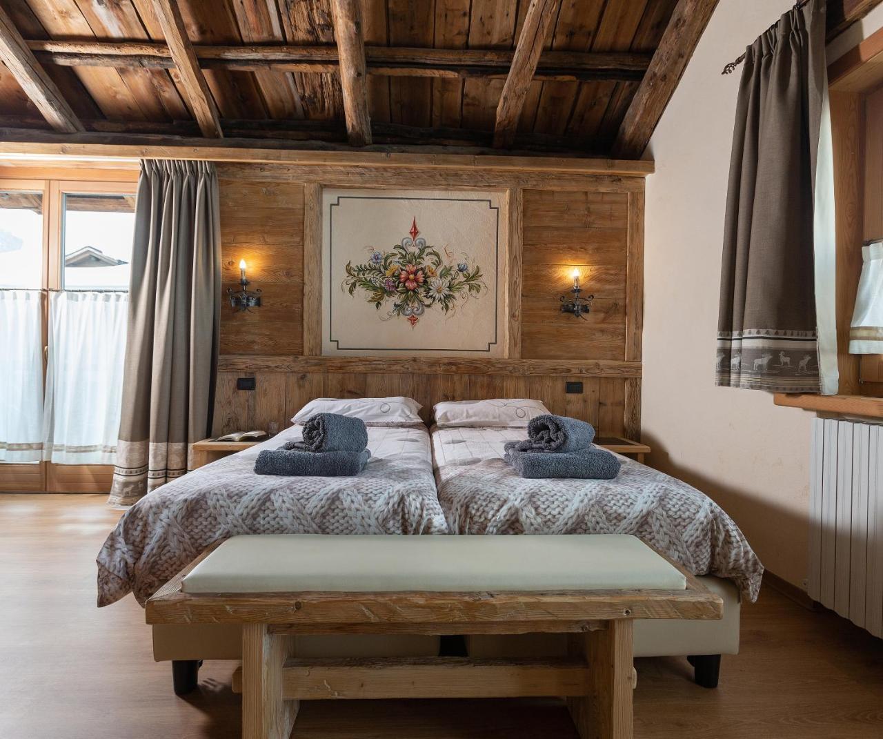 La Grolla Rooms & Apartments Livigno Exterior photo