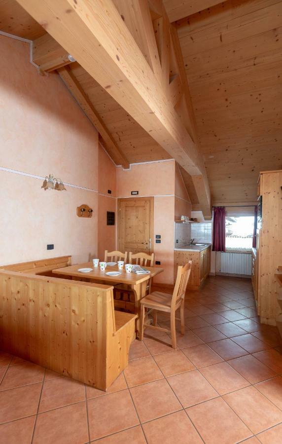 La Grolla Rooms & Apartments Livigno Exterior photo